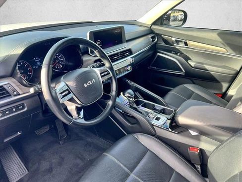 Used 2022 Kia Telluride EX w/ EX Premium Package image 9
