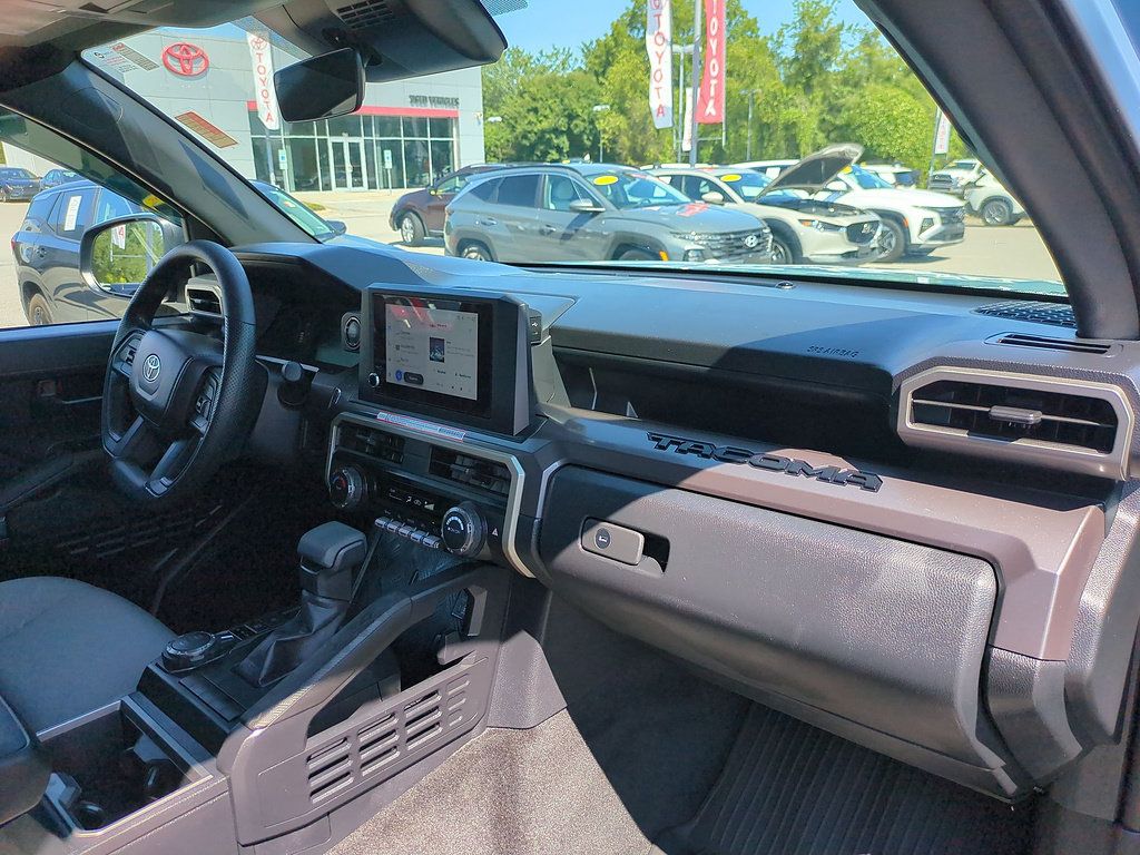 Certified 2026 Toyota Tacoma SR5 AWD/4WD image 34