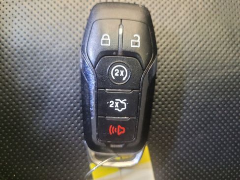 Used 2017 Lincoln MKX Reserve FWD image 32