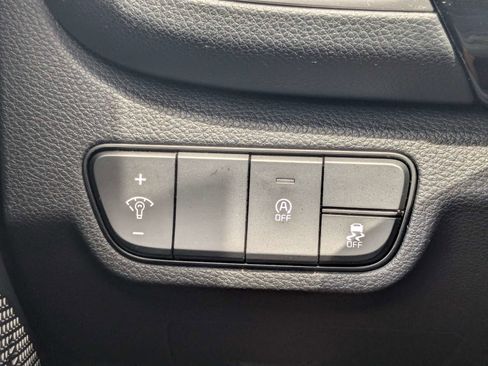 Certified 2025 Kia Seltos S AWD/4WD image 30