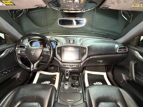 Used 2017 Maserati Ghibli S image 23