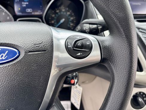Used 2014 Ford Focus SE FWD image 31