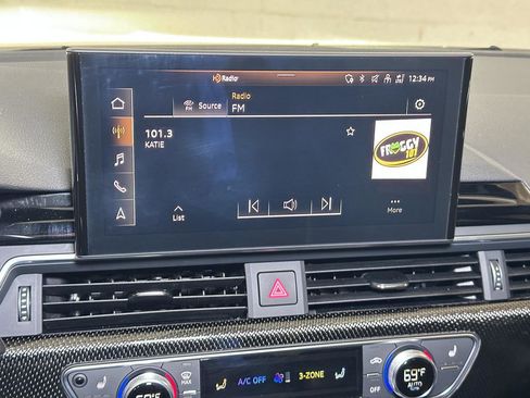 Used 2022 Audi S5 Premium image 38