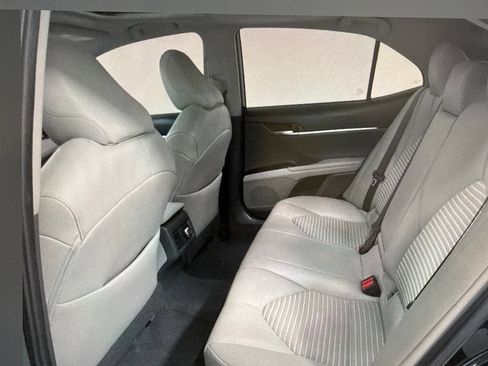 Used 2019 Toyota Camry SE w/ Audio Package FWD image 8