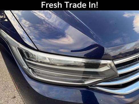 Used 2023 Volkswagen Tiguan SE image 5
