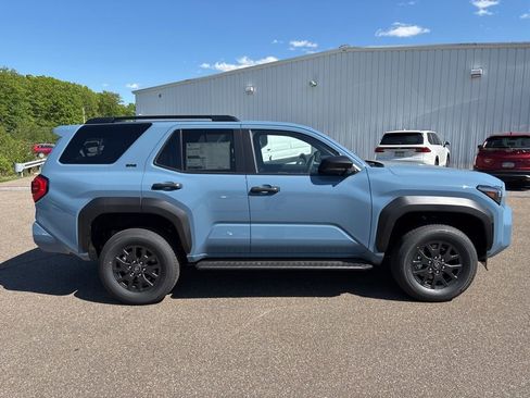 Used 2026 Toyota 4Runner SR5 AWD/4WD image 8