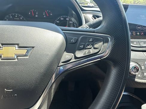 Used 2023 Chevrolet Malibu LT FWD image 19