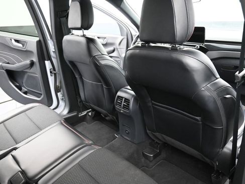 Certified 2025 Ford Escape ST-Line image 12