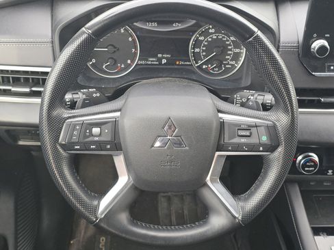 Used 2024 Mitsubishi Outlander SE image 18