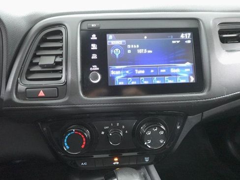 Used 2019 Honda HR-V Sport image 21