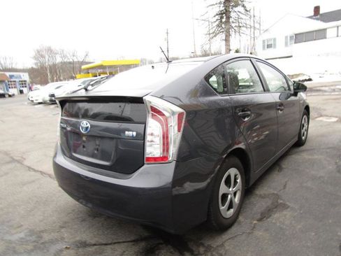 Used 2015 Toyota Prius Four image 6