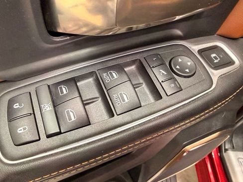 Used 2022 RAM 2500 Limited AWD/4WD image 30