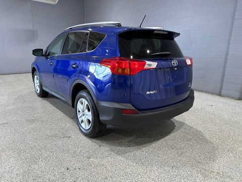 Used 2015 Toyota RAV4 LE w/ Four Season Floor Mat Package AWD/4WD image 6