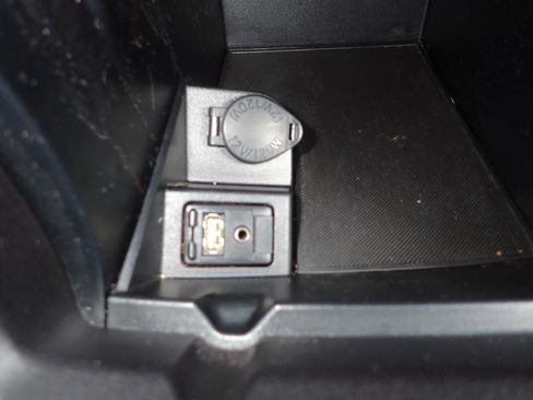 Used 2017 Toyota Camry SE FWD image 20