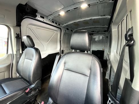 Used 2022 Ford Transit 250 Medium Roof image 14