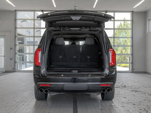 Used 2024 GMC Yukon XL Denali Ultimate AWD/4WD image 16