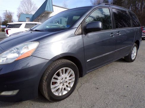 Used 2008 Toyota Sienna XLE Limited image 5