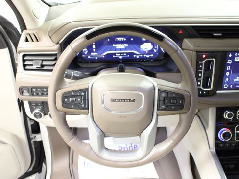 Used 2023 GMC Yukon Denali w/ Denali Reserve Package AWD/4WD image 19