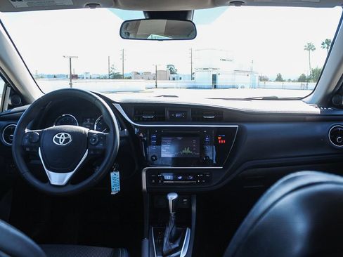 Used 2018 Toyota Corolla SE w/ Carpet Mat Package (TMS) FWD image 13