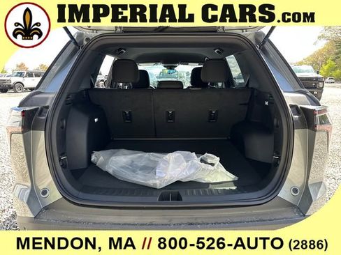 New 2026 Chevrolet Equinox LT w/ Safety and Technology Package AWD/4WD image 13
