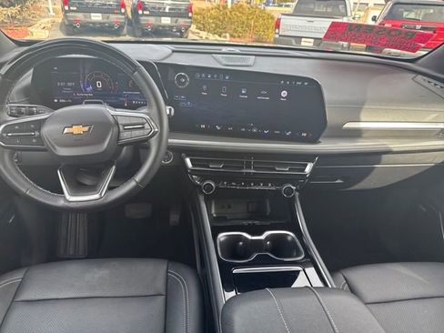 Used 2024 Chevrolet Traverse LT w/ Enhanced Driving Package image 26