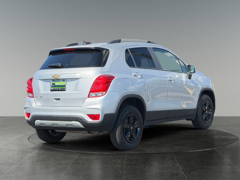 Used 2022 Chevrolet Trax LT w/ LT Convenience Package AWD/4WD image 10