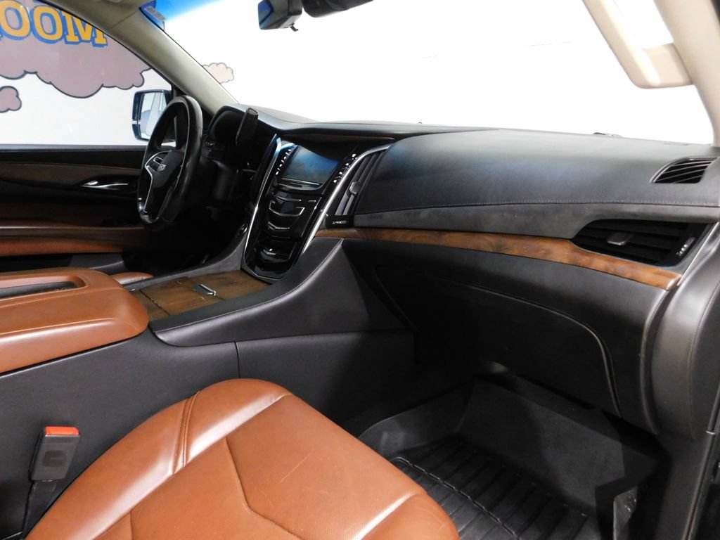 Used 2019 Cadillac Escalade ESV Luxury AWD/4WD image 98