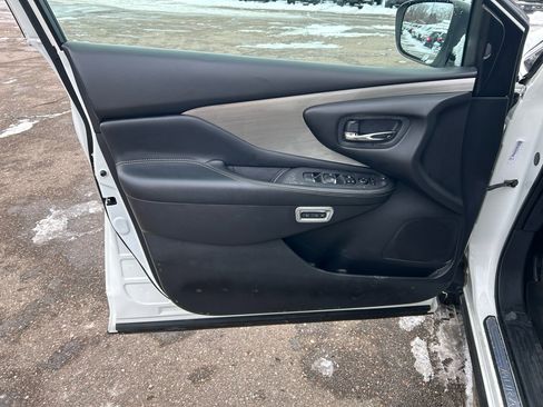 Used 2017 Nissan Murano Platinum image 14