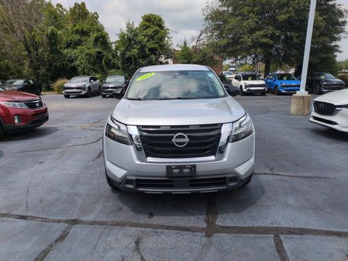 Used 2023 Nissan Pathfinder S AWD/4WD image 2