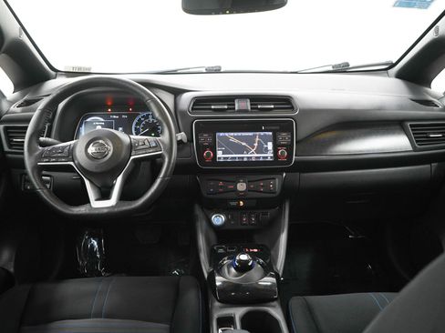 Used 2018 Nissan Leaf SV w/ SV Technology Package FWD image 15