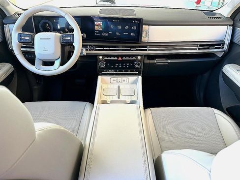 Used 2025 Hyundai Santa Fe SEL image 22