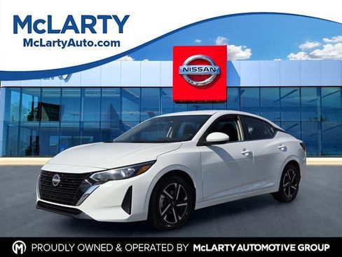 Used 2024 Nissan Sentra SV FWD image 1