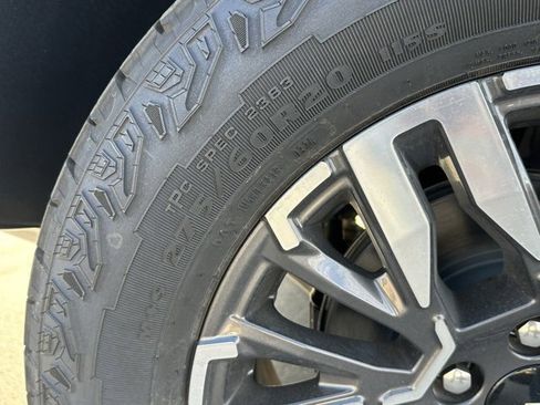 New 2026 Chevrolet Suburban Z71 w/ Comfort Package image 32