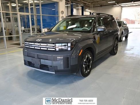 Used 2025 Hyundai Santa Fe SEL image 1