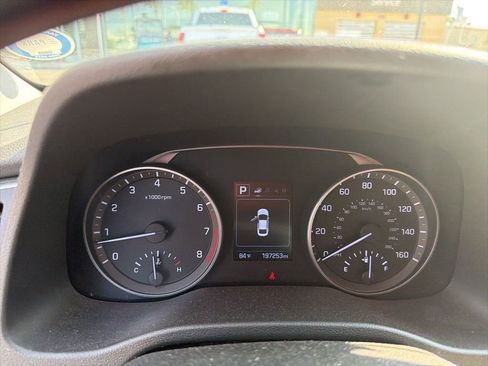 Used 2018 Hyundai Elantra SEL image 1