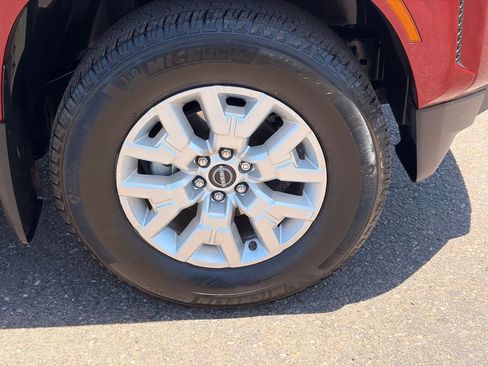 Certified 2024 Nissan Frontier SV w/ SV Convenience Package RWD image 9