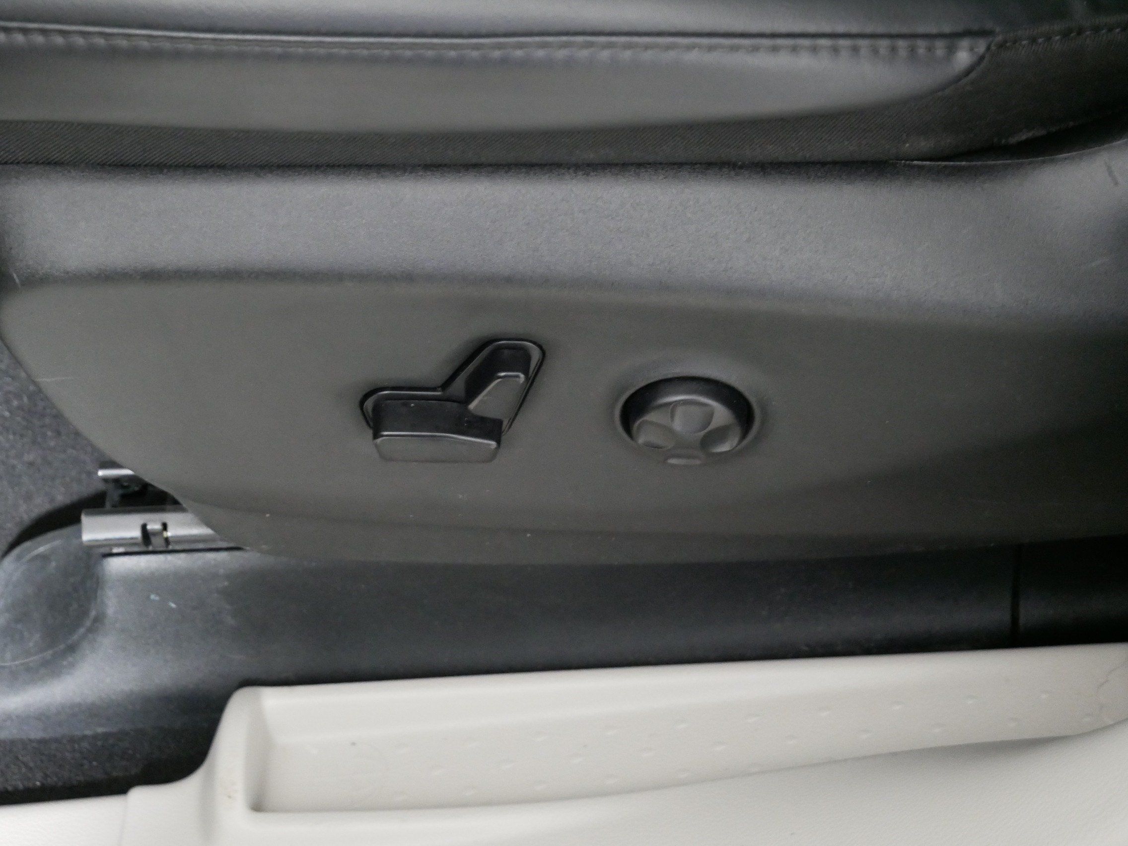 Used 2023 Chrysler Pacifica Touring-L FWD image 20