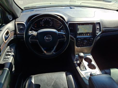 Used 2017 Jeep Grand Cherokee Overland AWD/4WD image 11