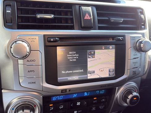 Used 2016 Toyota 4Runner Limited image 21