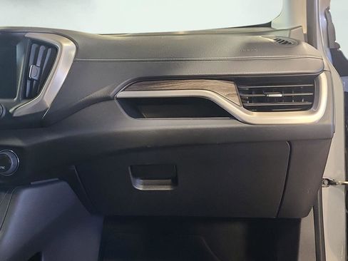 Used 2019 GMC Terrain Denali w/ Advanced Safety Package image 22