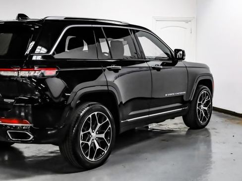 Used 2022 Jeep Grand Cherokee Summit AWD/4WD image 14