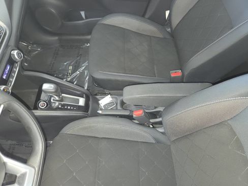 Used 2019 Nissan Kicks SV FWD image 17
