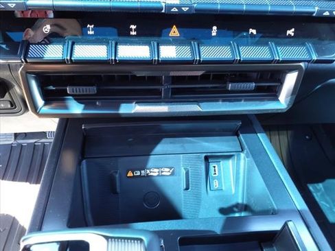 New 2025 GMC Hummer EV 3X w/ Battery Pack, 24 Module Pack image 24