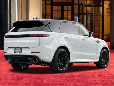 New 2026 Land Rover Range Rover Sport Dynamic SE image 9