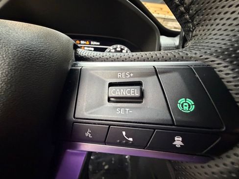 Used 2023 Mitsubishi Outlander SE image 23