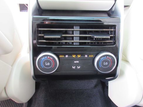 Used 2023 Land Rover Range Rover SE AWD/4WD image 30