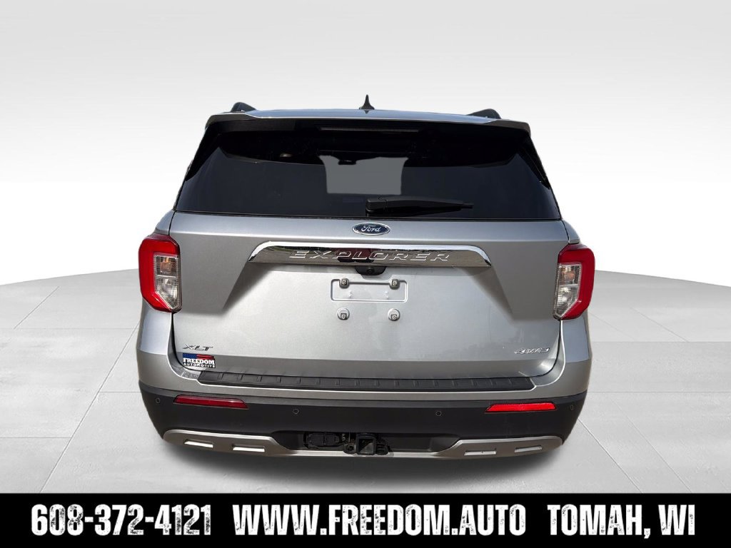 Used 2024 Ford Explorer XLT w/ Equipment Group 202A AWD/4WD image 6