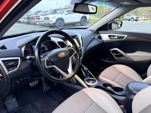 Used 2014 Hyundai Veloster w/ Technology Package 03 FWD image 22