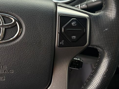 Used 2015 Toyota Tacoma 4x4 Double Cab w/ TRD Off-Road Package image 19