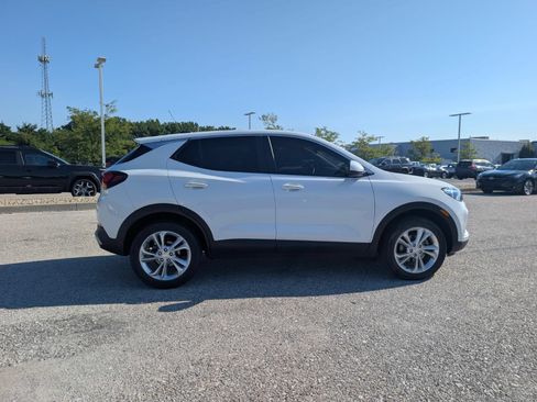 Used 2022 Buick Encore GX Preferred w/ Cold Weather Comfort Package AWD/4WD image 5